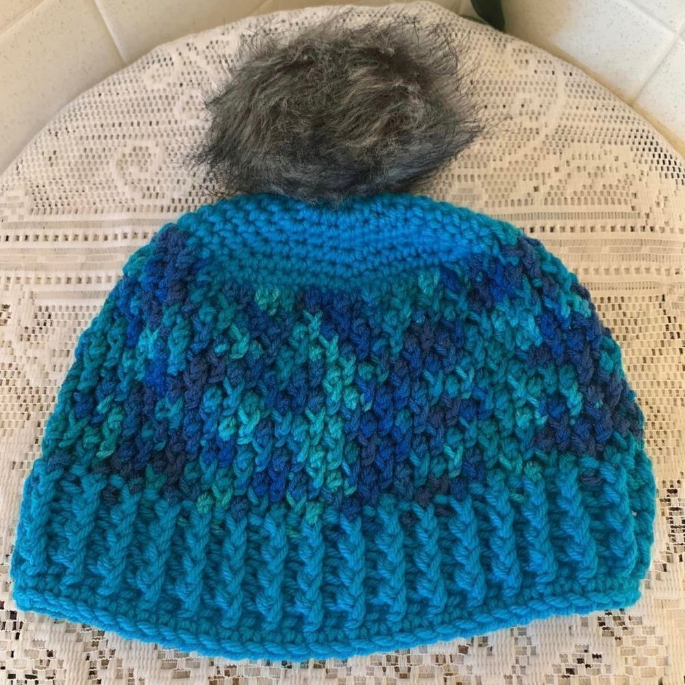 NEW! Hand Crocheted Beanie Hat with Faux Fur Pom pom Retro Boho Toboggan Winter